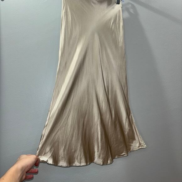 Quince Cream Mini Skirt - Picture 10 of 15